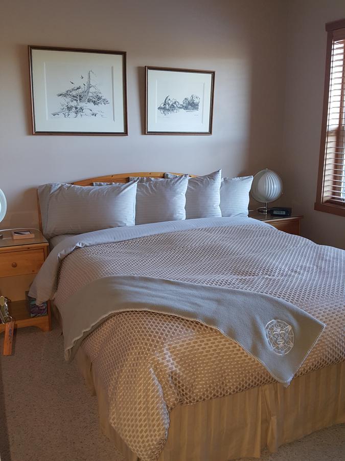 Reef Point Oceanfront Bed And Breakfast Юклулет Экстерьер фото