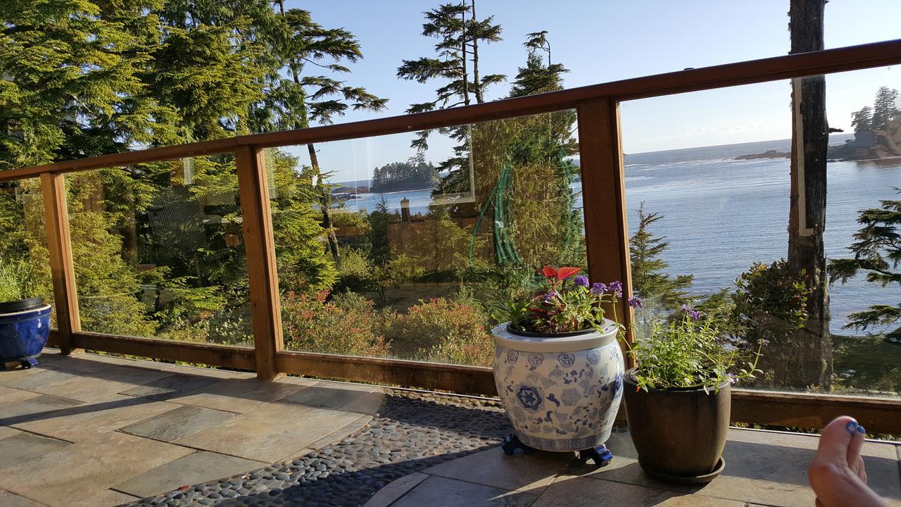 Reef Point Oceanfront Bed And Breakfast Юклулет Экстерьер фото